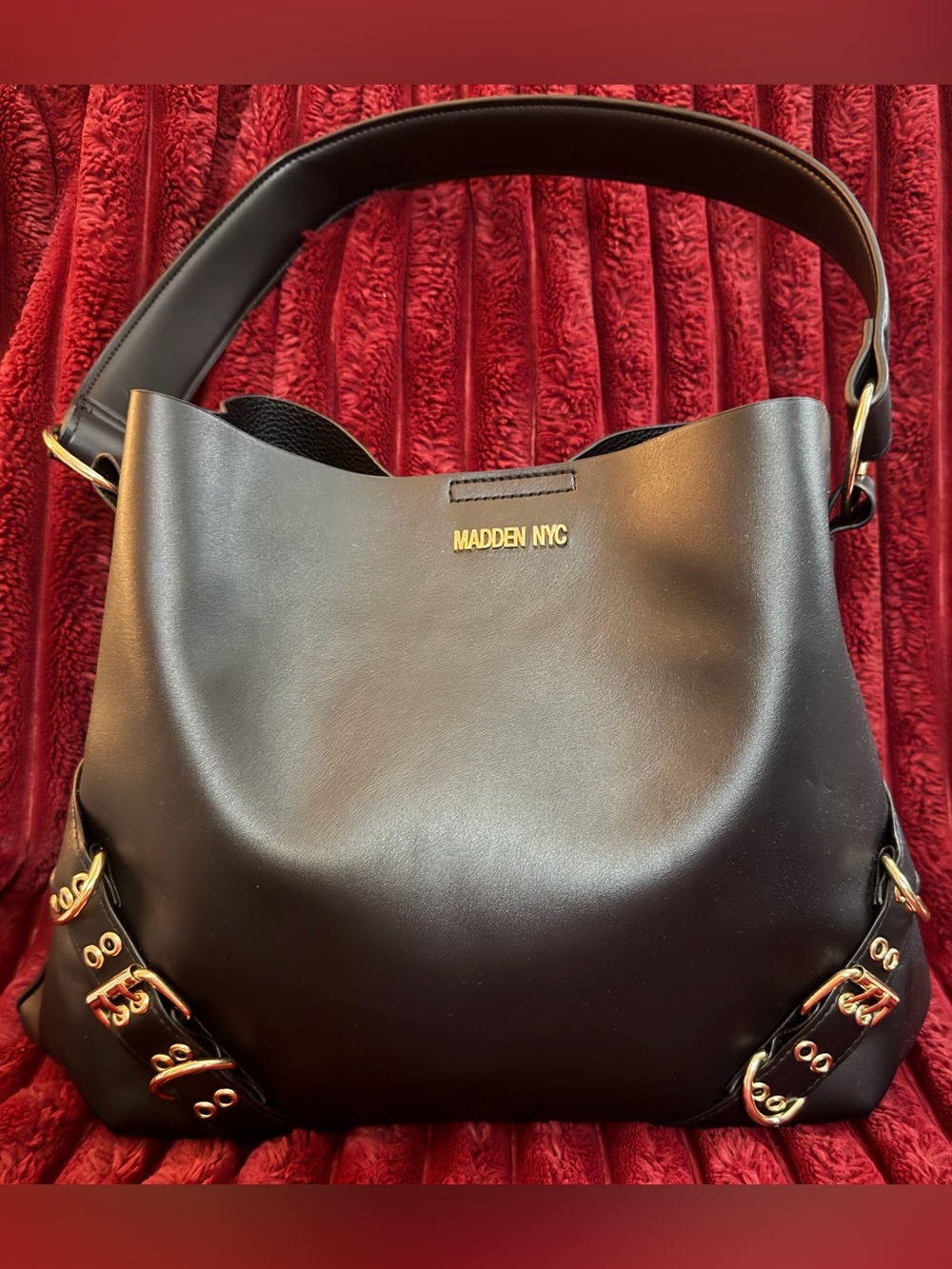 BEAUTIFUL 😍 Madden NYC Black Leather Shoulder Bag